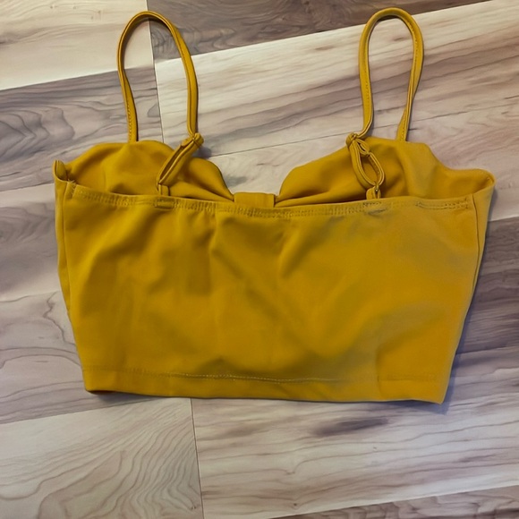 Shein Mustard yellow cropped tank top - Picture 3 of 3